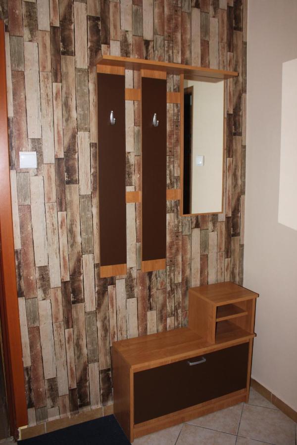 Park Lesny 'U Kaczyny' Hotel Rogow Kültér fotó