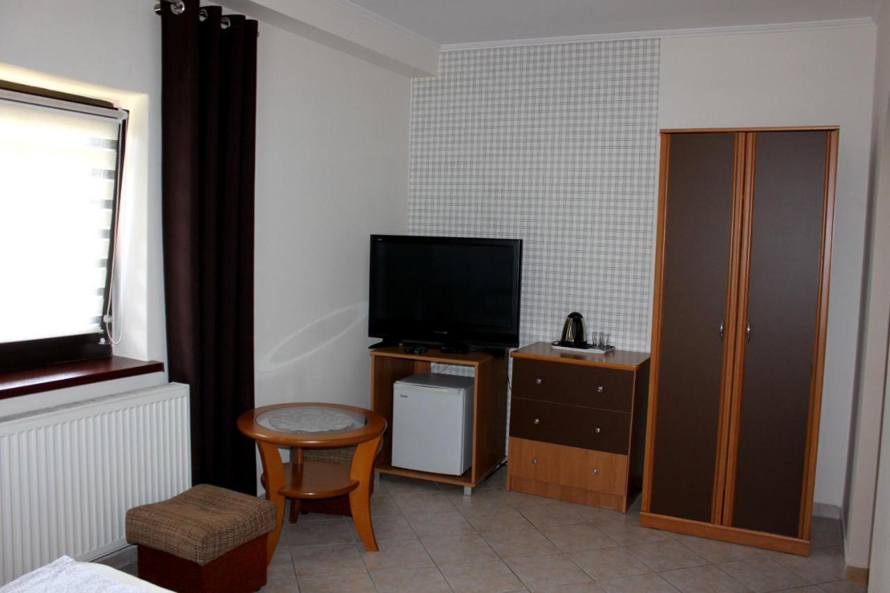 Park Lesny 'U Kaczyny' Hotel Rogow Kültér fotó