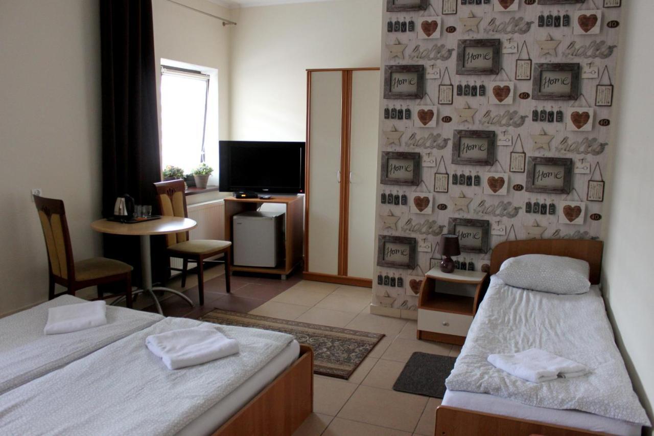 Park Lesny 'U Kaczyny' Hotel Rogow Kültér fotó